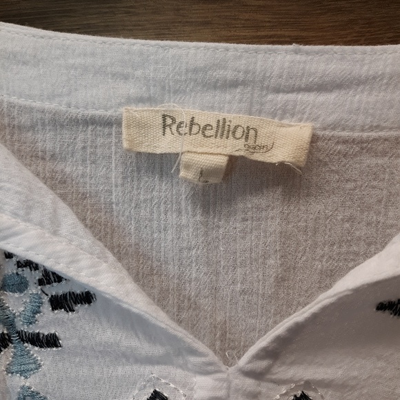 Rebellion Top - Picture 6 of 7